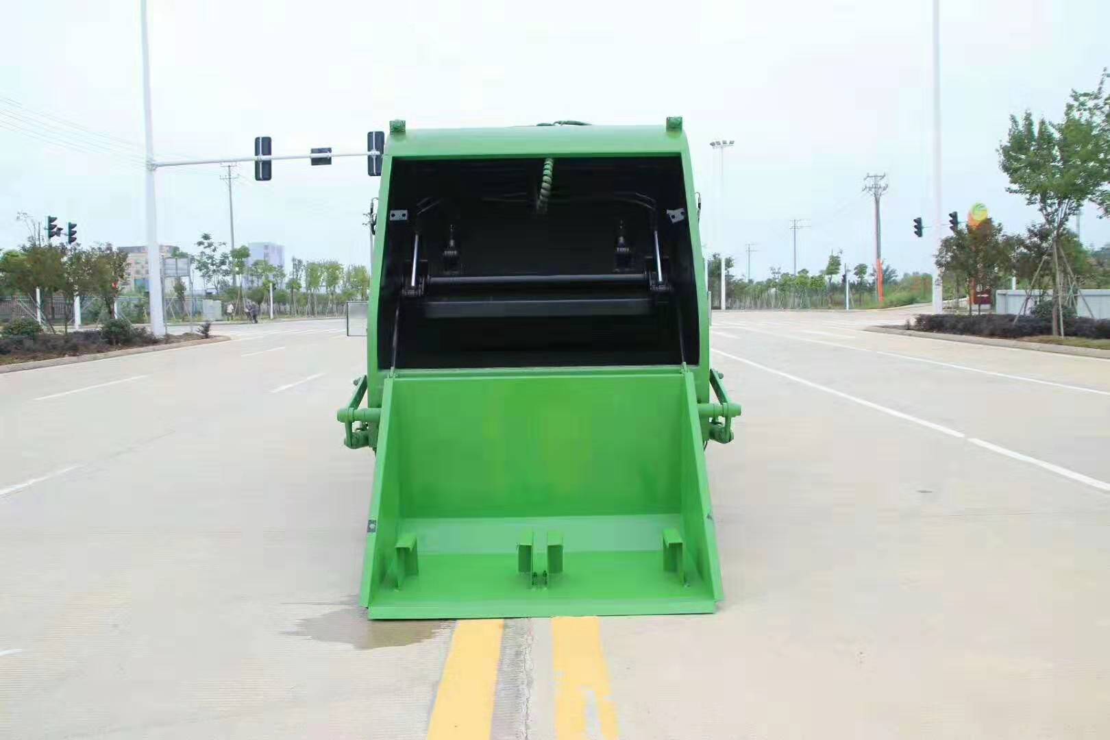 國(guó)六東風(fēng)多利卡12方壓縮垃圾車