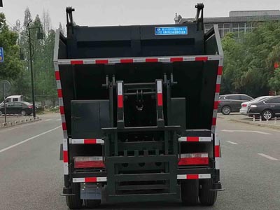 程力威牌CLW5078ZZZ6自裝卸式垃圾車