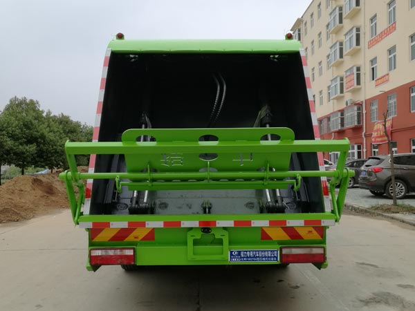 程力威牌CLW5180ZYS6壓縮式垃圾車