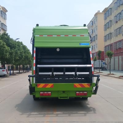程力威牌CLW5181ZYS6壓縮式垃圾車