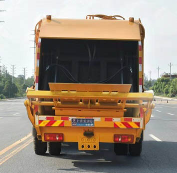 程力威牌CLW5180ZYSLS6壓縮式垃圾車