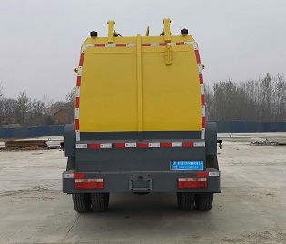 國六4方東風(fēng)多利卡餐廚垃圾車