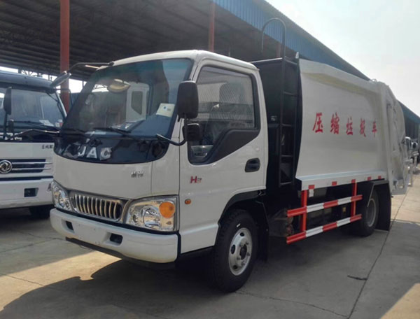 國六江淮壓縮式垃圾車（5-8方）