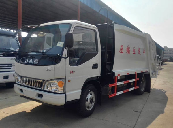 國六江淮壓縮式垃圾車（5-8方）