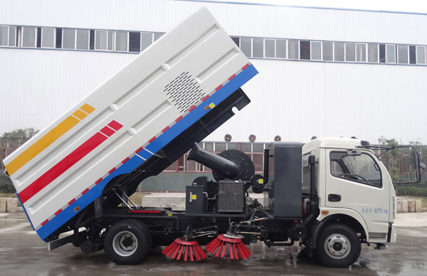 國五東風多利卡D7掃路車