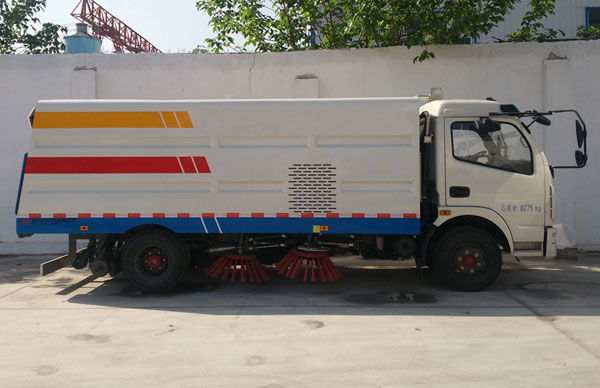 國五東風多利卡D7掃路車