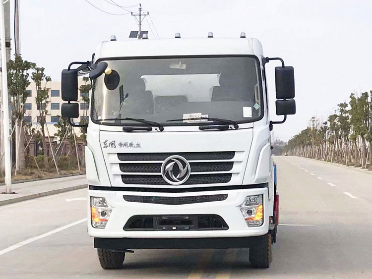 東風專底灑水車︱12噸灑水車