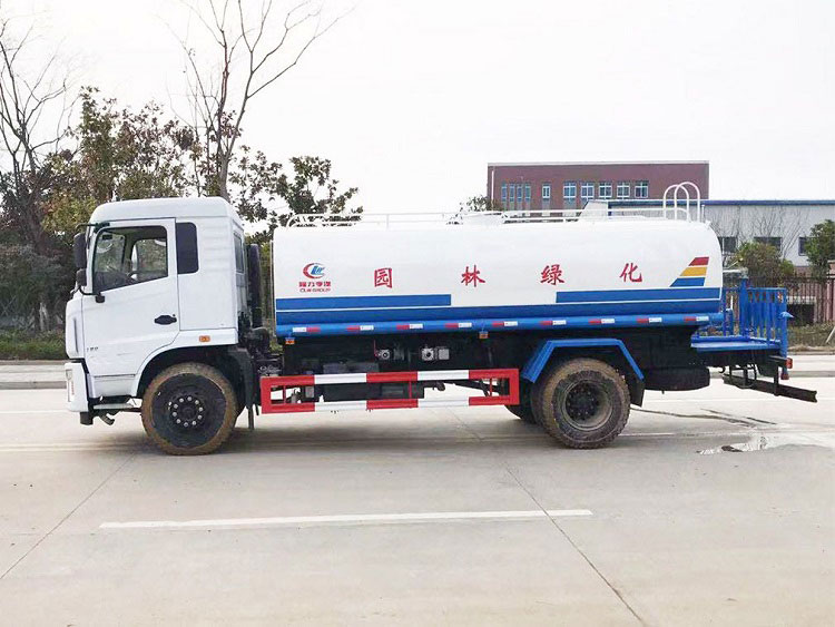 東風專底灑水車︱12噸灑水車