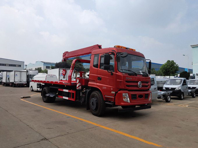 東風(fēng)特商6.3噸隨車吊帶清障