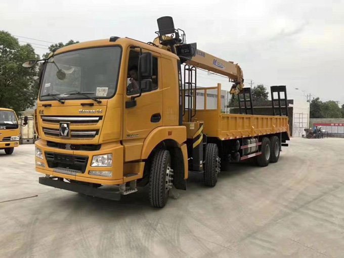 漢風(fēng)一體化平板帶爬梯隨車吊