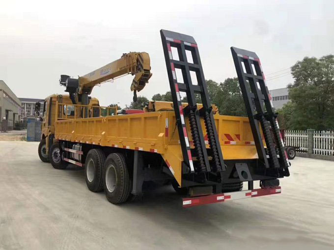 漢風(fēng)一體化平板帶爬梯隨車吊
