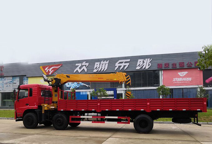 東風D3小三軸12噸隨車吊