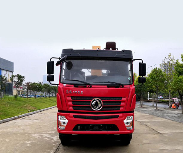 東風D3小三軸12噸隨車吊