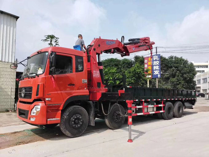江威吊機16噸折臂天龍隨車吊