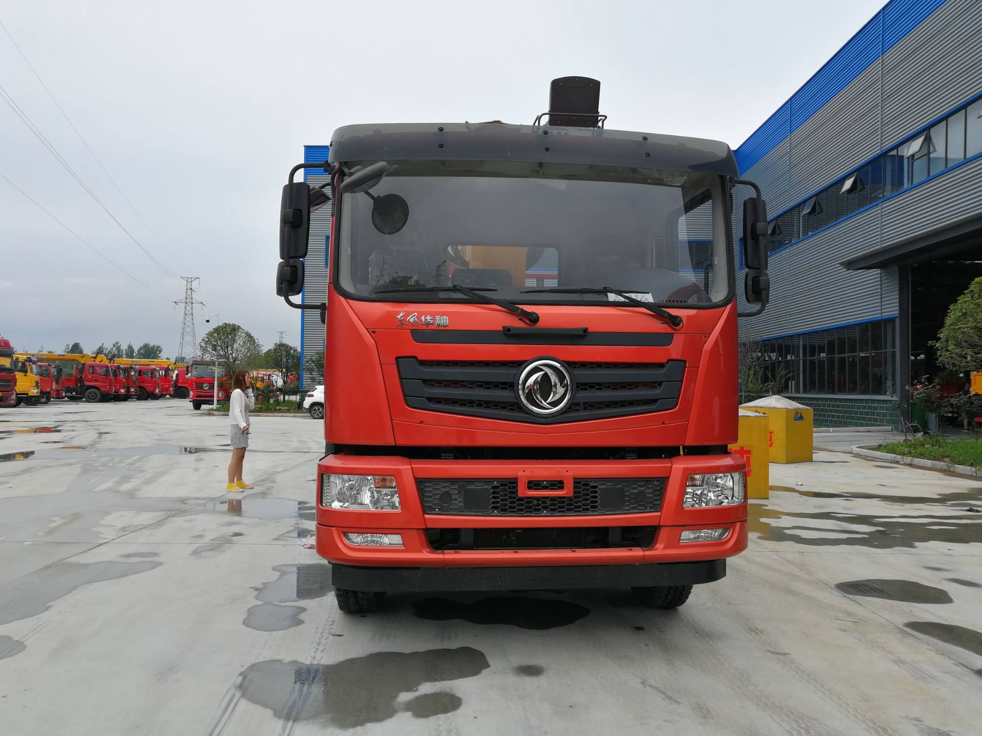 東風(fēng)T5前四后八16噸隨車吊
