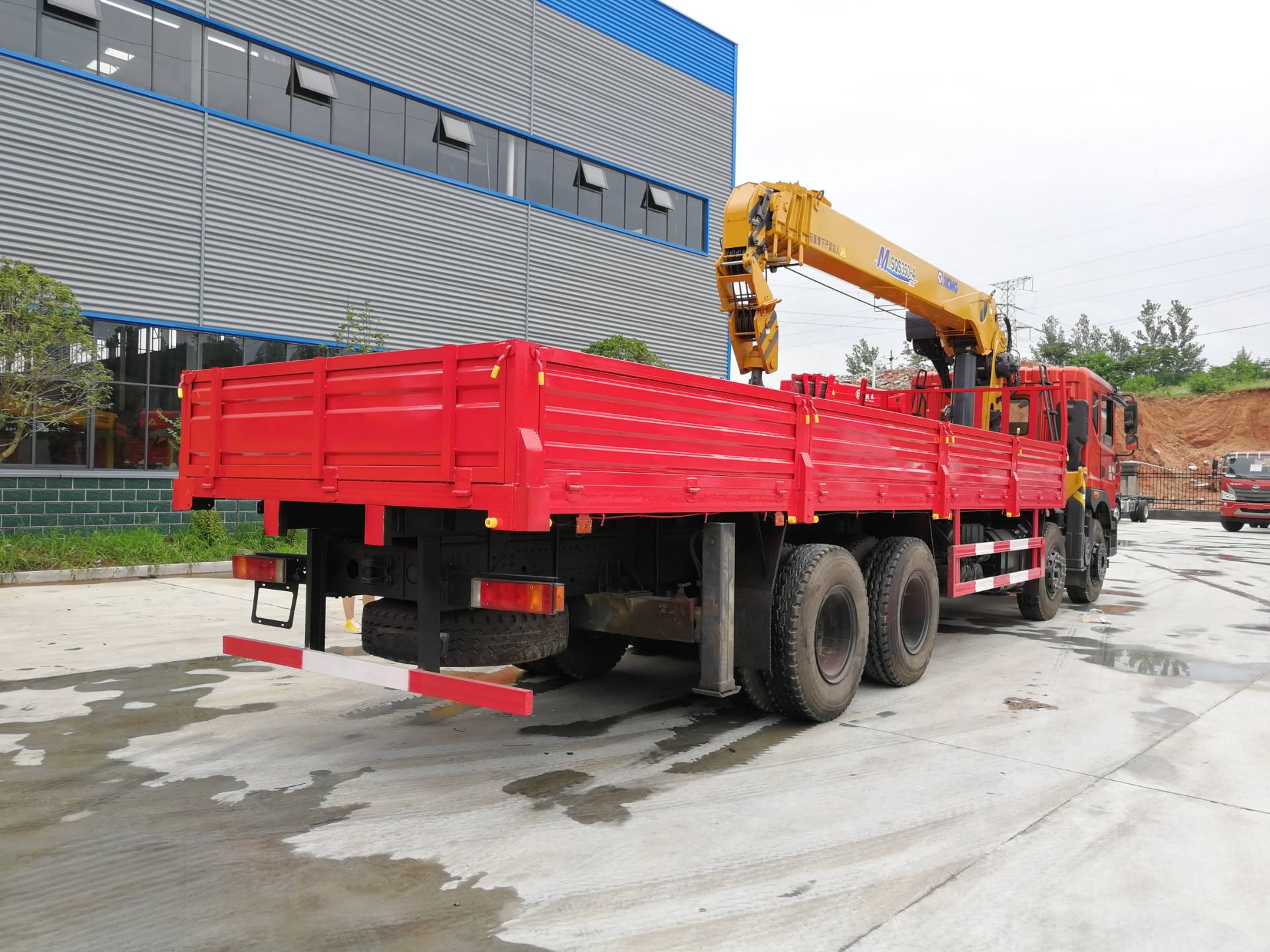 東風(fēng)T5前四后八16噸隨車吊