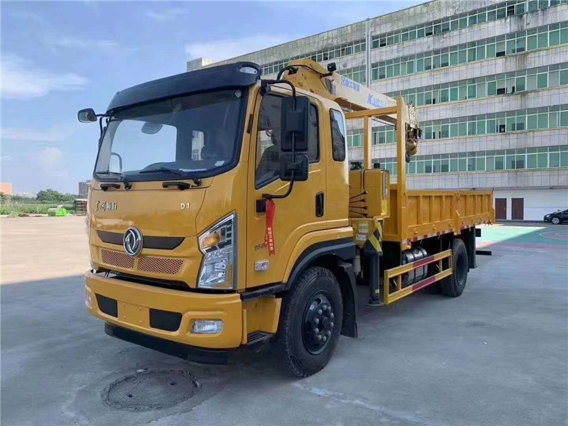 東風(fēng)暢行D1L徐工5噸隨車吊