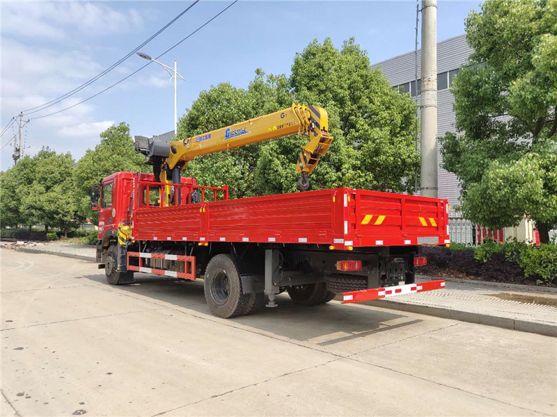 東風(fēng)T5單排8噸隨車吊