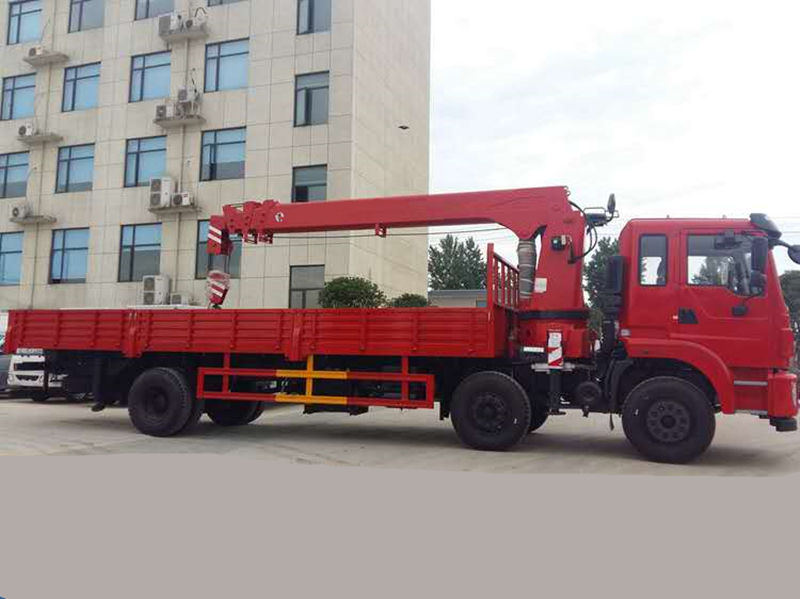 東風錦程小三軸10噸隨車吊