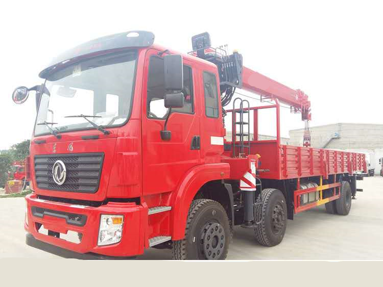 東風錦程小三軸10噸隨車吊