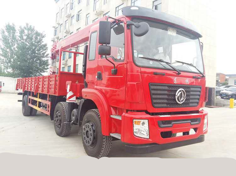 東風錦程小三軸10噸隨車吊