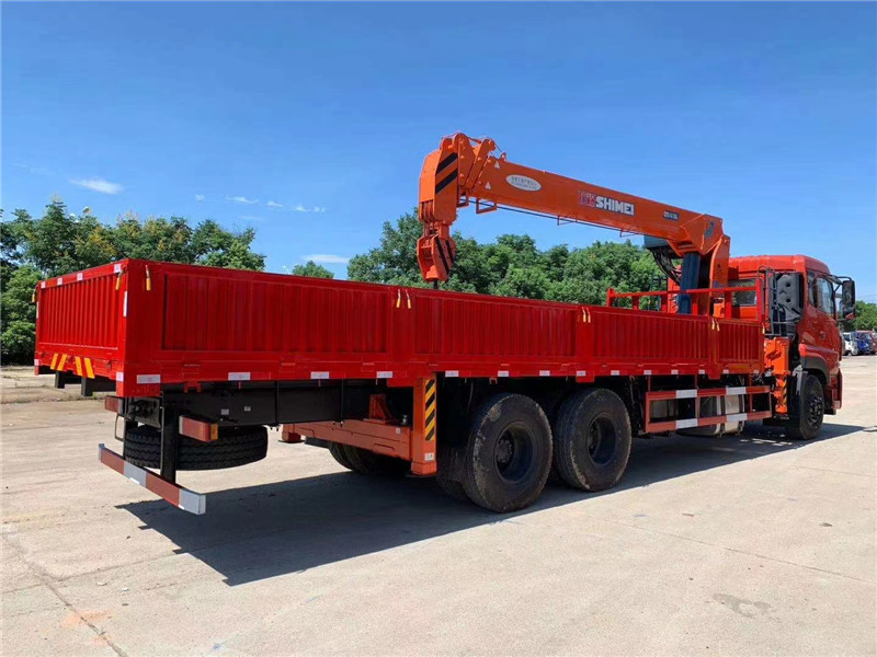 東風(fēng)天龍14噸工隨車(chē)吊