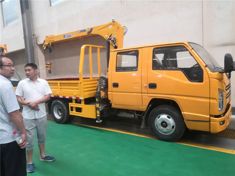 江鈴國六雙排座隨車吊