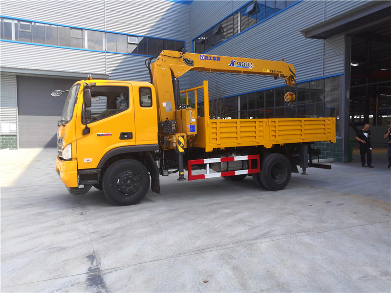 福田國六小黃牌徐工6.3噸隨車吊