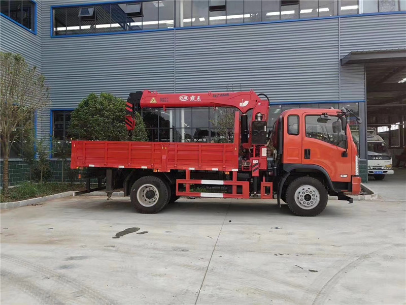 大運(yùn)運(yùn)途6.3噸隨車(chē)吊