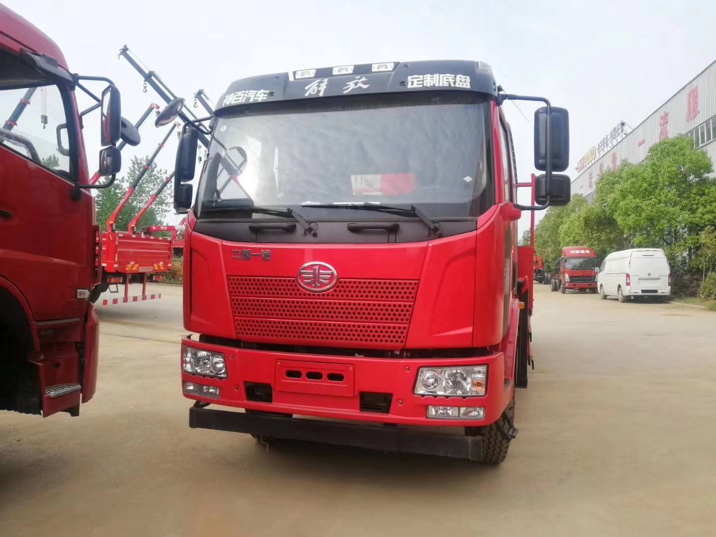 解放J6配徐工6.3噸隨車吊