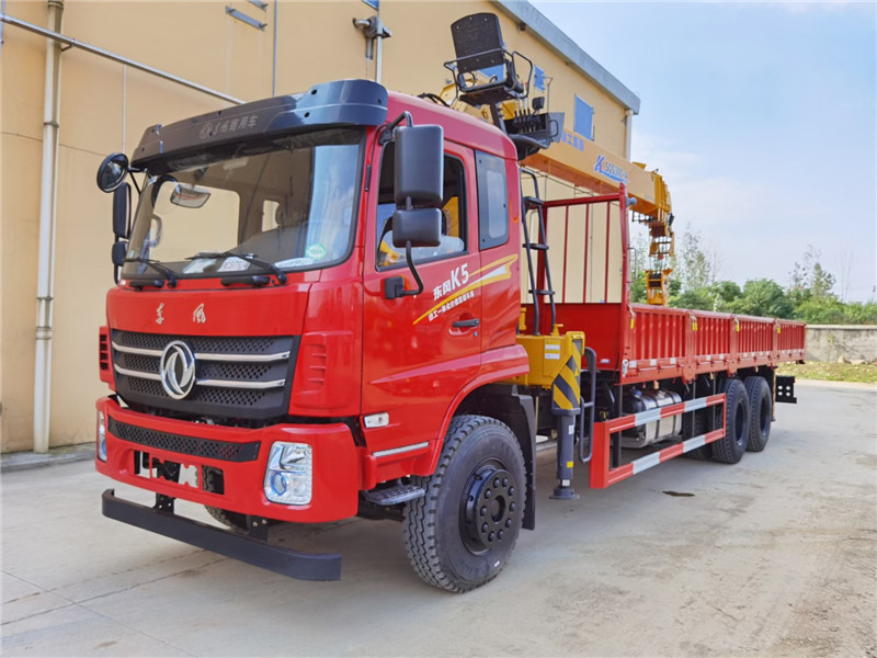 東風(fēng)k5后八輪徐工14噸隨車吊