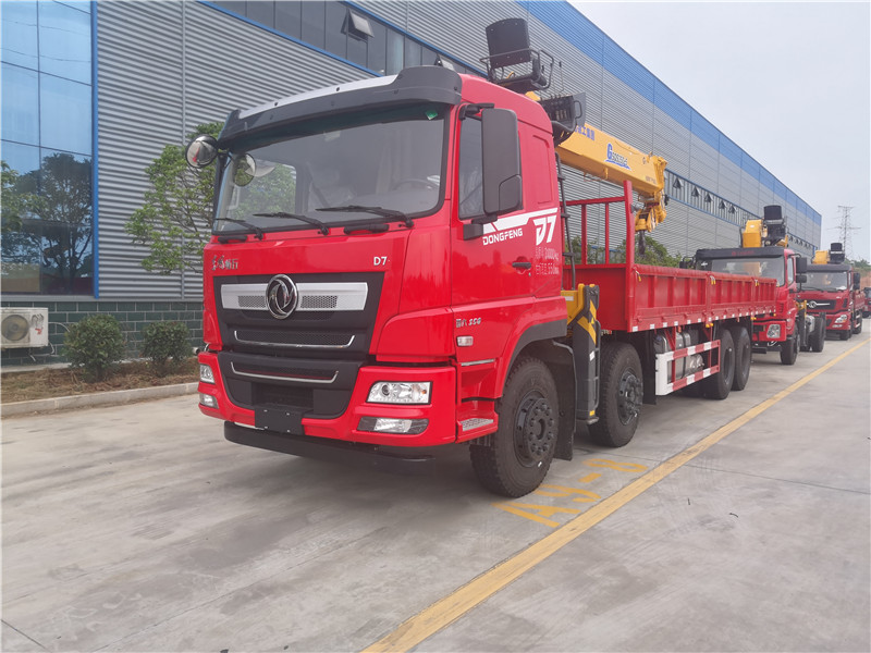 東風(fēng)D7前四后八14徐工隨車吊