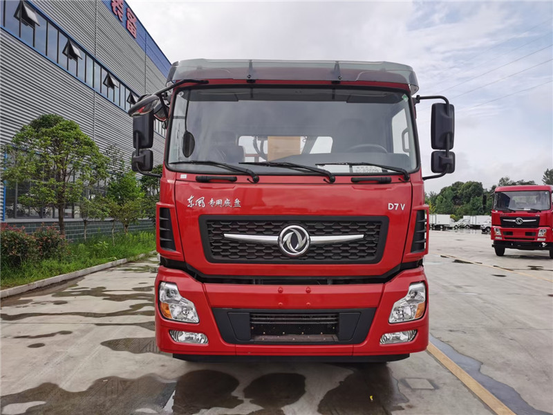 東風(fēng)D7V前四后八14噸隨車吊