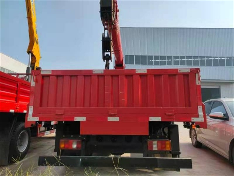 重汽豪曼國六小黃牌隨車吊
