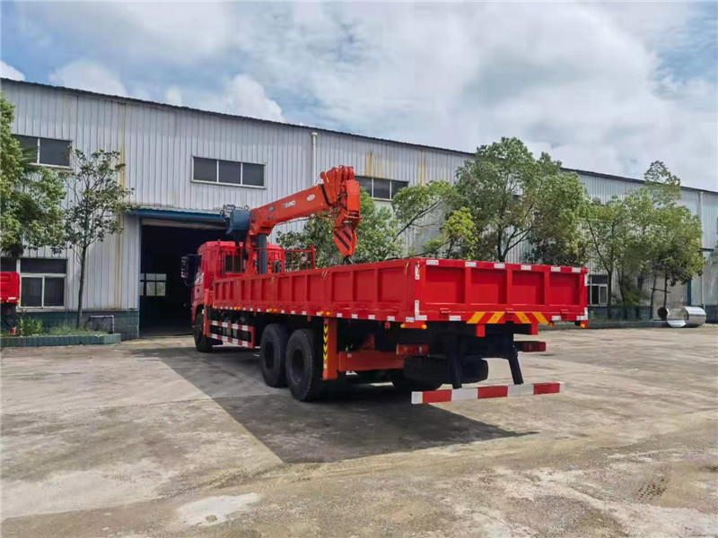 東風(fēng)D3后八輪石煤12噸隨車吊