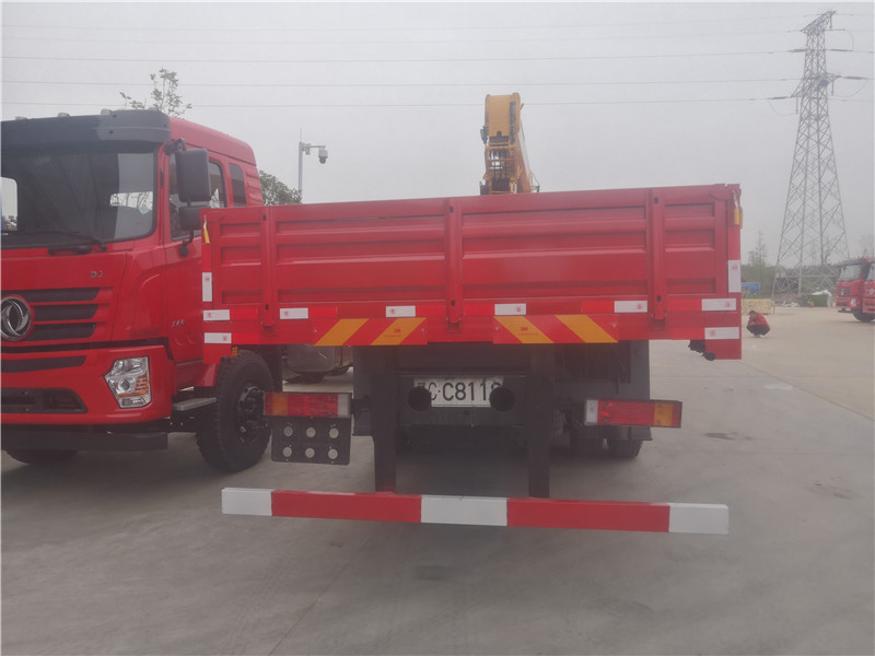 東風(fēng)T5后八輪徐工12噸隨車(chē)吊