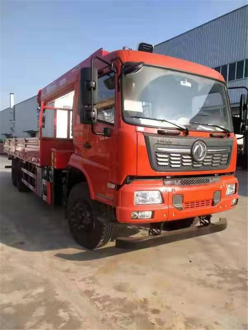 東風(fēng)天錦后八輪12噸隨車吊