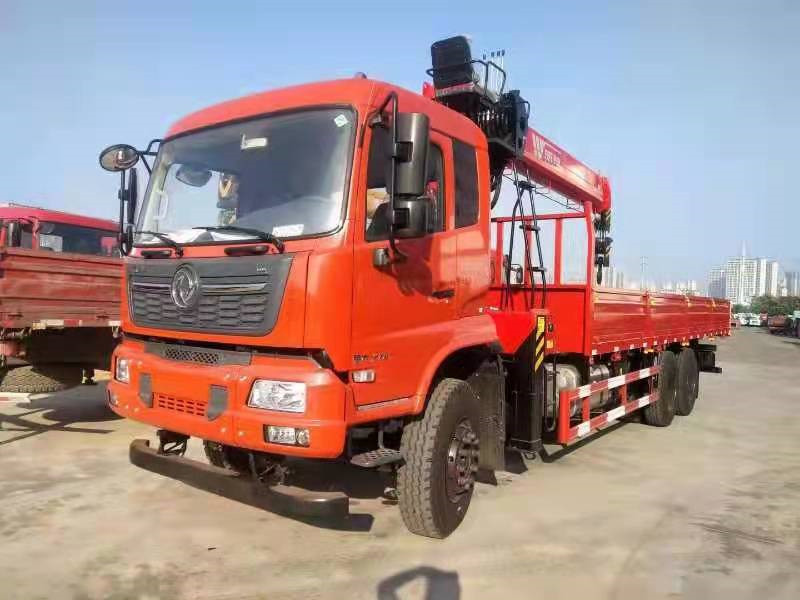 東風(fēng)天錦后八輪12噸隨車吊