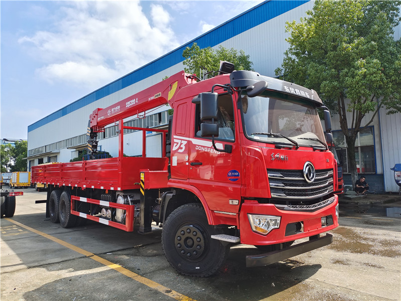 東風(fēng)D3后八輪程力12噸隨車(chē)吊
