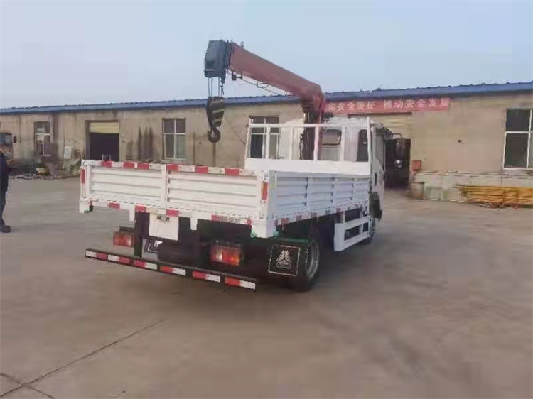 重汽豪曼藍牌4噸隨車吊