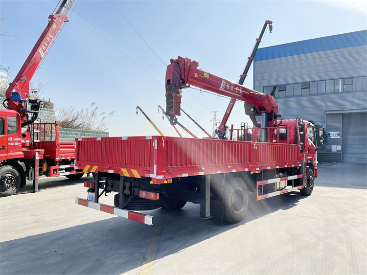 東風(fēng)D1程力興威8噸4節(jié)隨車吊