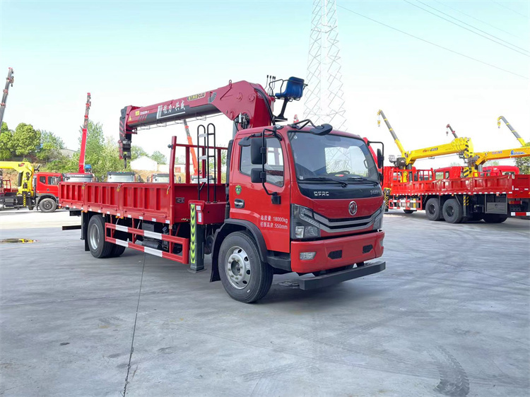 東風(fēng)多利卡D8國(guó)六隨車吊