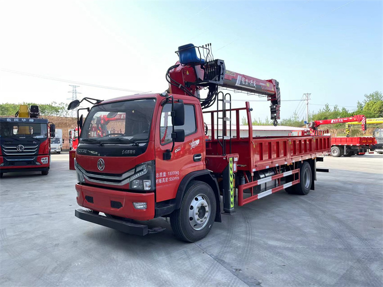 東風(fēng)多利卡D8國六隨車吊