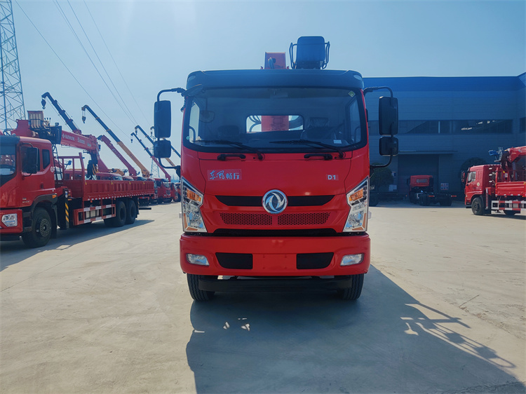 東風(fēng)D1程力興威8噸5節(jié)臂隨車吊