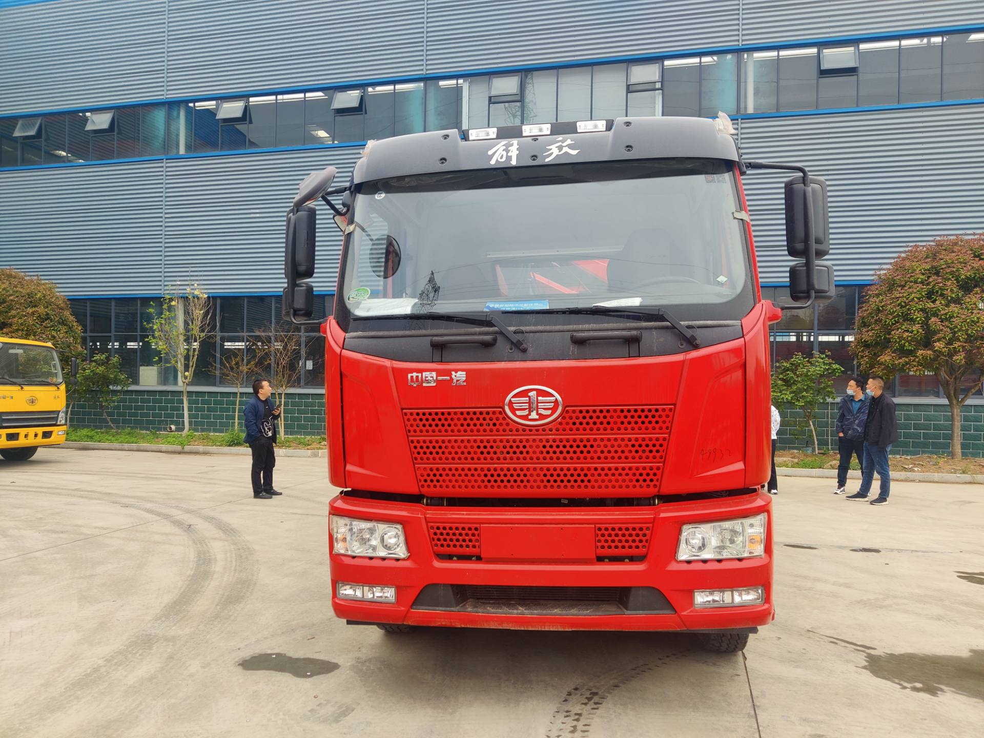 解放程力興威10噸5節(jié)隨車吊