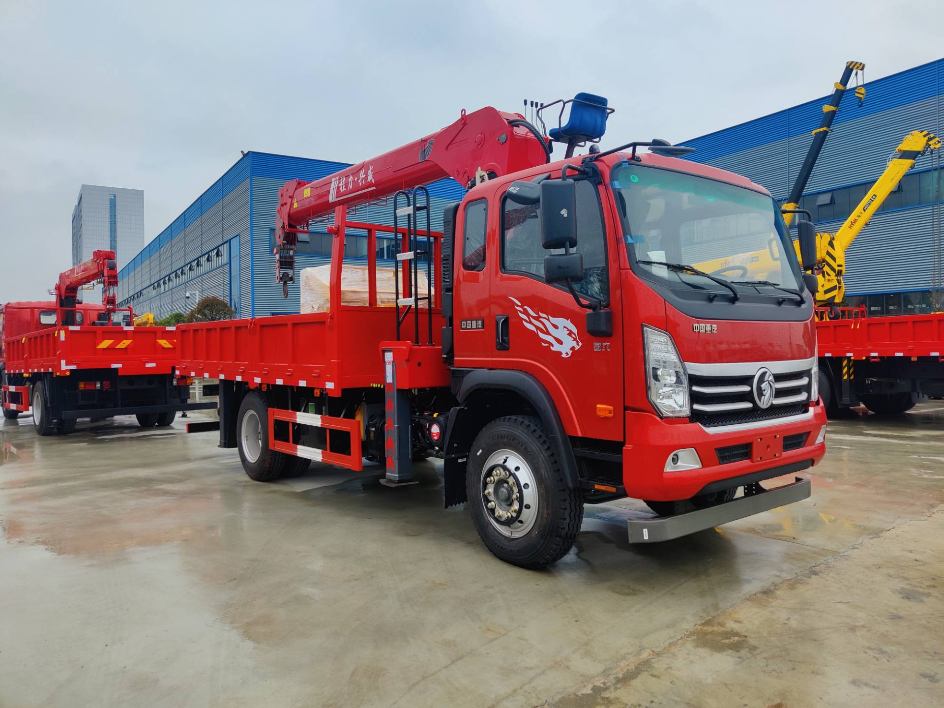王牌短軸距興威8噸隨車吊