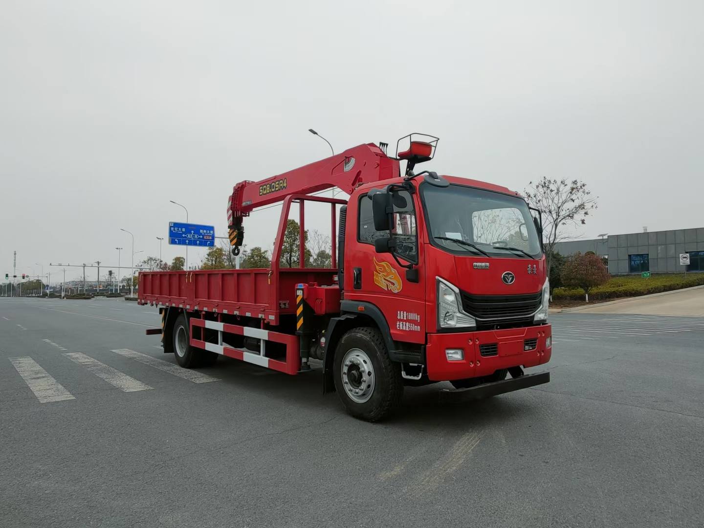 重汽豪曼8噸6.2米貨箱隨車吊