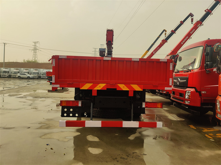 東風K5小三軸程力興威10噸隨車吊