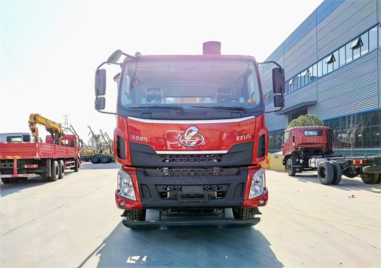 東風(fēng)柳汽小三軸徐工10隨車吊