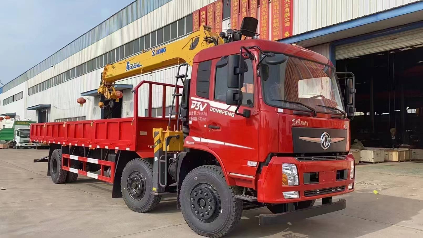 東風(fēng)DV3小三軸徐工10噸隨車吊